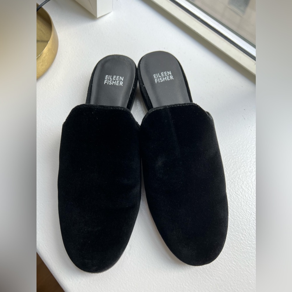Eileen Fisher Dion Black Velvet Slip On Flat Leather Mules Slides size 8